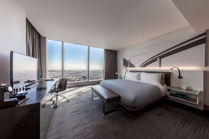 Room 30 of 137