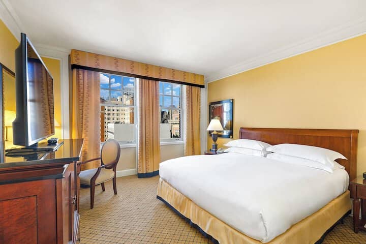 Room 17 of 207