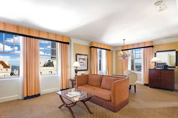 Room 82 of 207