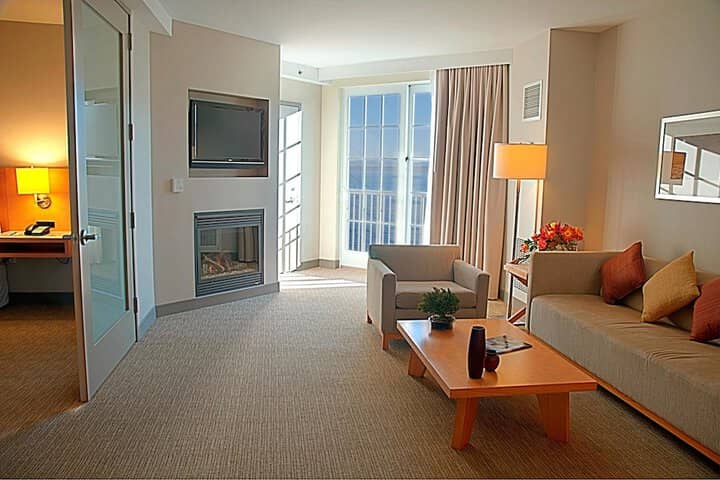 Room 3 of 130