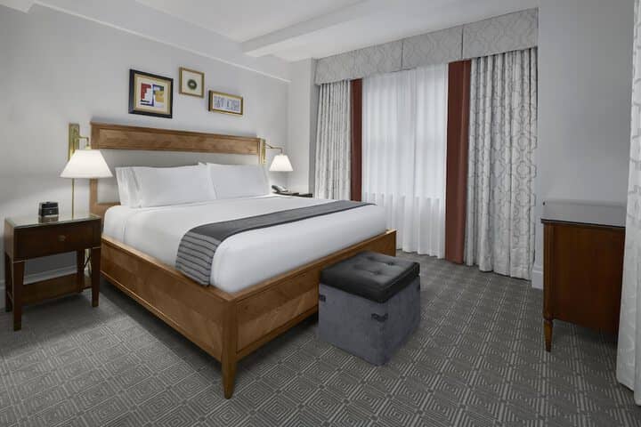 Room 51 of 115