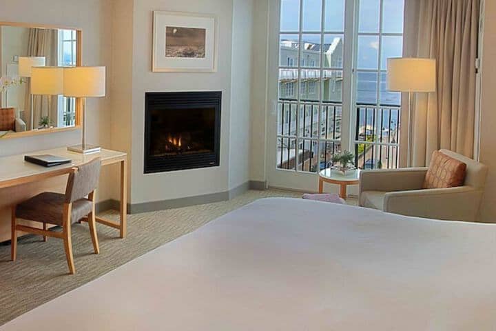 Room 6 of 130
