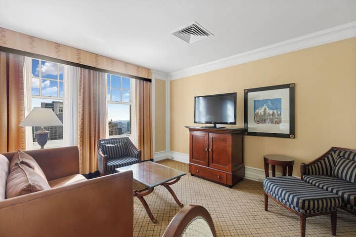 Room 21 of 207