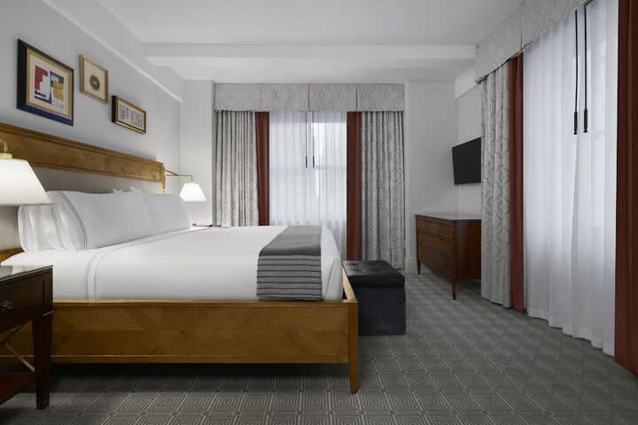 Room 50 of 115