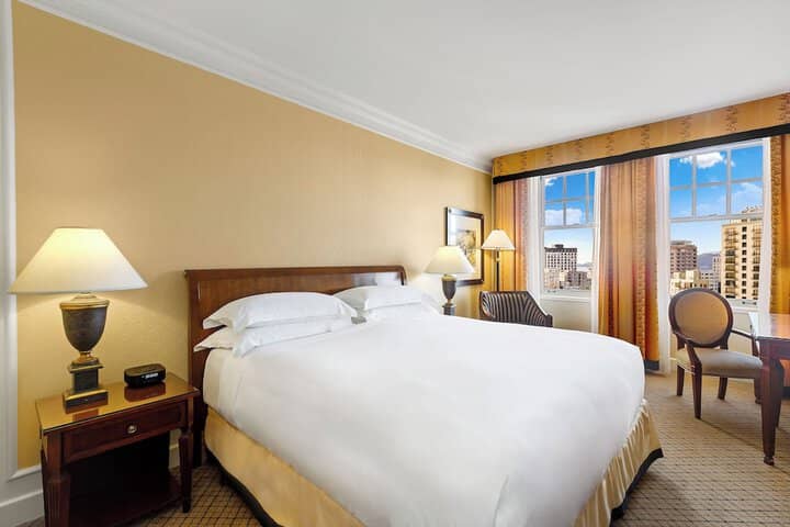 Room 27 of 207