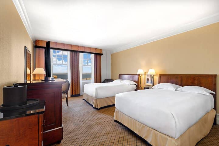 Room 51 of 207