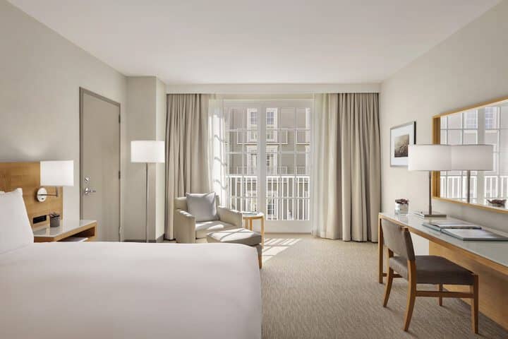 Room 16 of 130