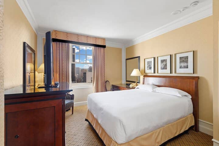 Room 15 of 207