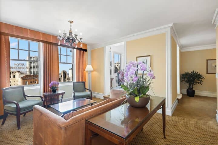 Room 74 of 207