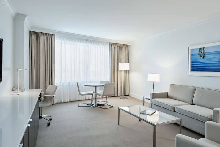 Room 9 of 116