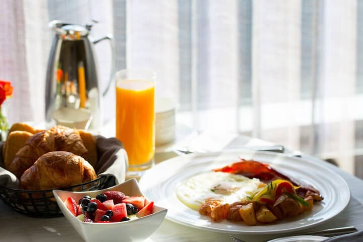 Breakfast/Coffee Service 70 of 116