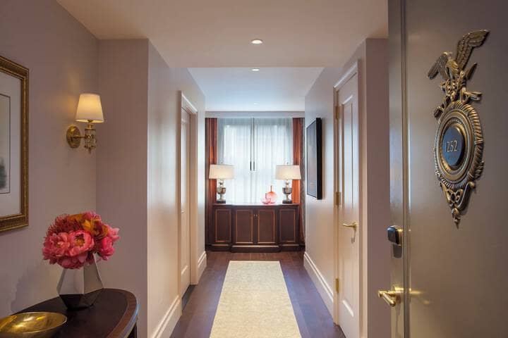 Room 17 of 115