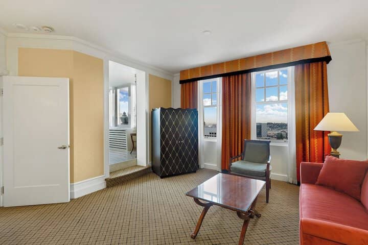 Room 58 of 207
