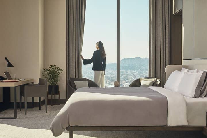 Room 25 of 137