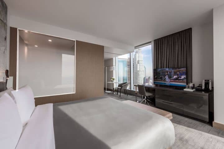 Room 27 of 137