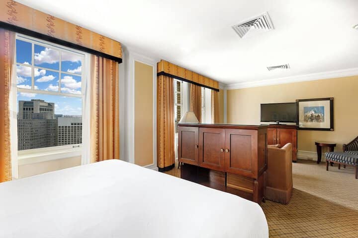 Room 31 of 207