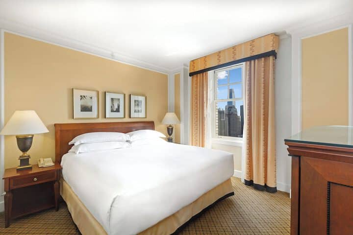 Room 32 of 207