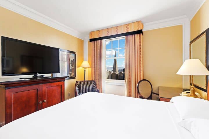 Room 40 of 207