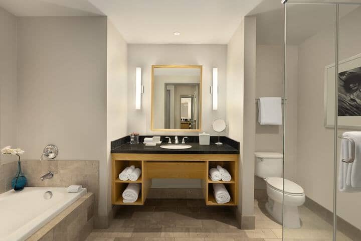Room 52 of 130