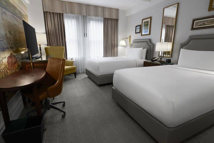 Room 53 of 115