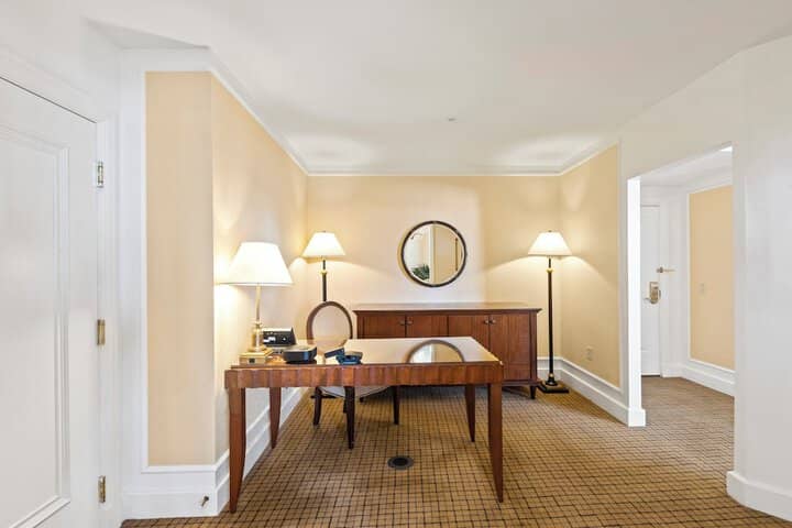 Room 75 of 207