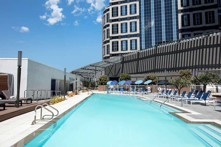 Pool 52 of 137